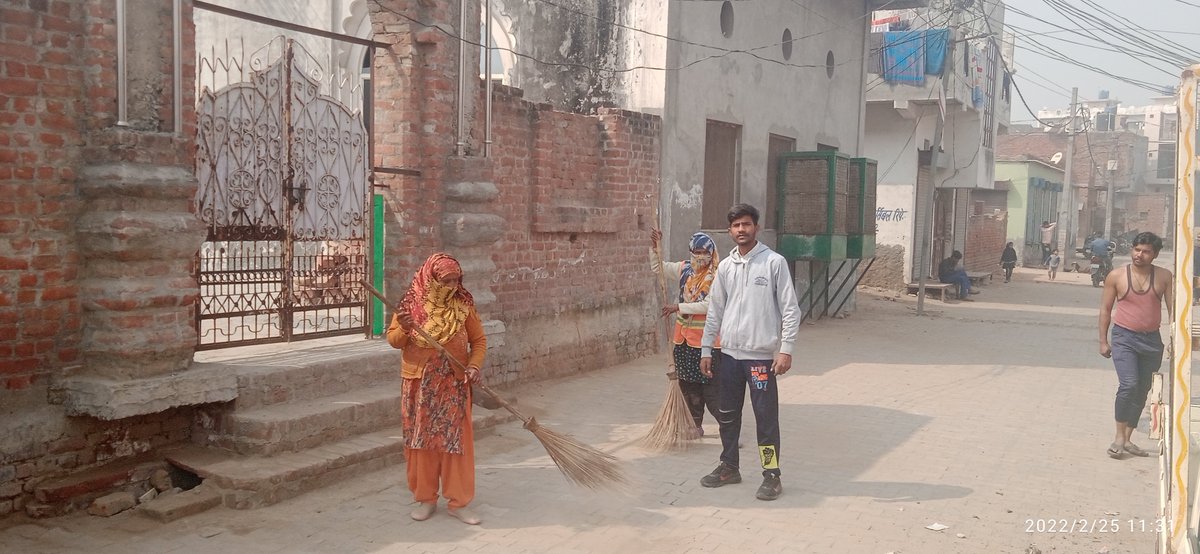 DEEPSINGHKORI's tweet image. आज अपने क्षेत्र में #मंदिर और #मस्जिद पर साफ सफाई करवाई गई..
#deepsingh
#ghaziabad
#स्वच्छता #गाजियाबाद #ghaziabad_news