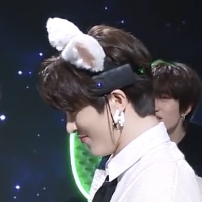 little junghwan (@pocketjunghwan) on Twitter photo 