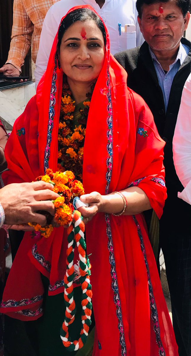 DrArchanaINC's tweet photo. झालाना,बाई जी की कोठी,मालवीय नगर विधानसभा में पानी की नई लाइन और सड़क निर्माण की शुरुआत के लिए पूजा की! 
@ashokgehlot51 जी के नेतृत्व में विकास कार्य अनवरत चलते रहेंगे! https://t.co/V2t7Kh2zBh