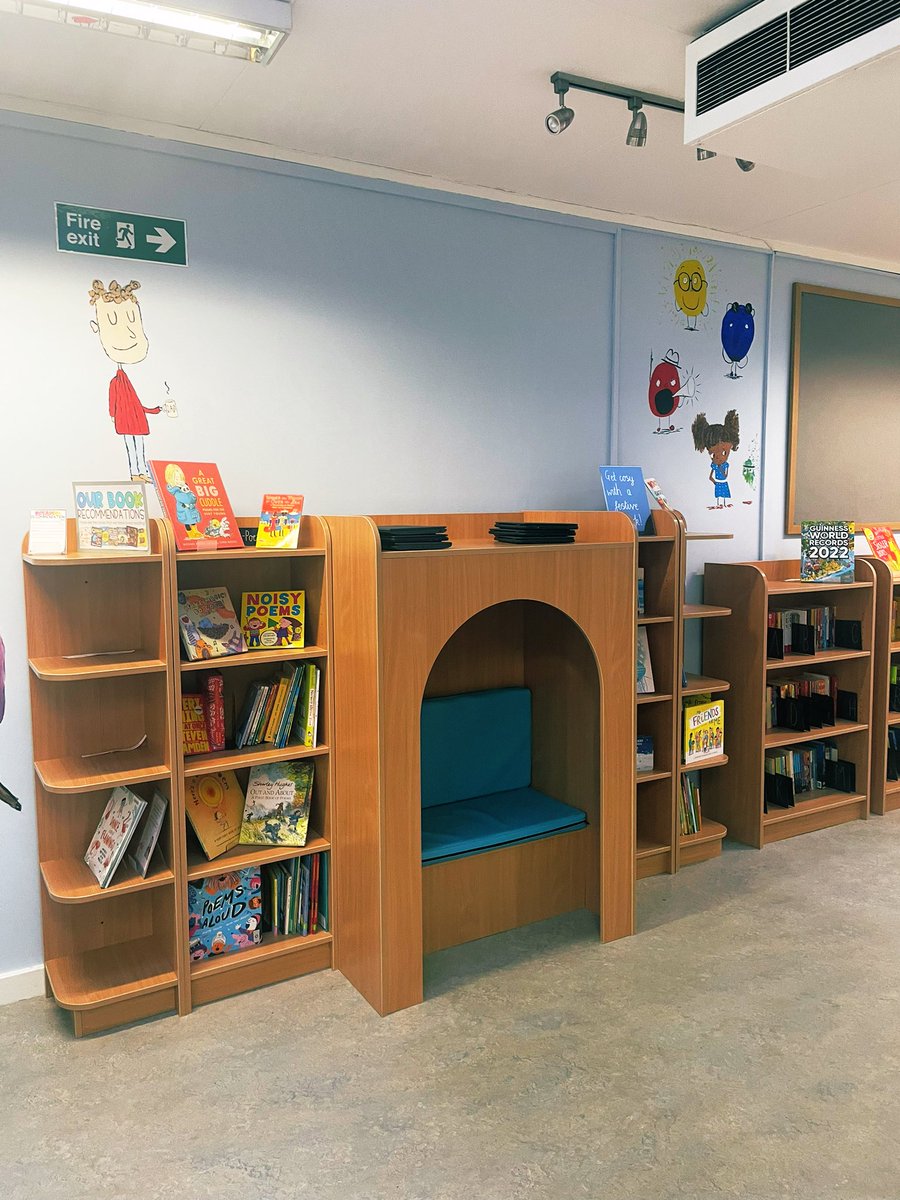 MissKhanSMP's tweet photo. Our library is officially open! A variety of engaging and new books. There’s something for everyone.
Thank you to @MissWard_SM for working so hard in putting the library together. Happy Reading📚📖 @ManorSalisbury https://t.co/sgMXobjZij