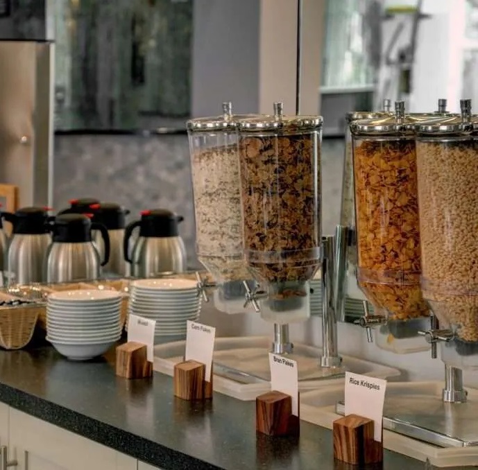 Choice of breakfast cereals and plenty of hot drinks!

Breakfast is the most important meal of the day!
#Breakfast #Hotels #London