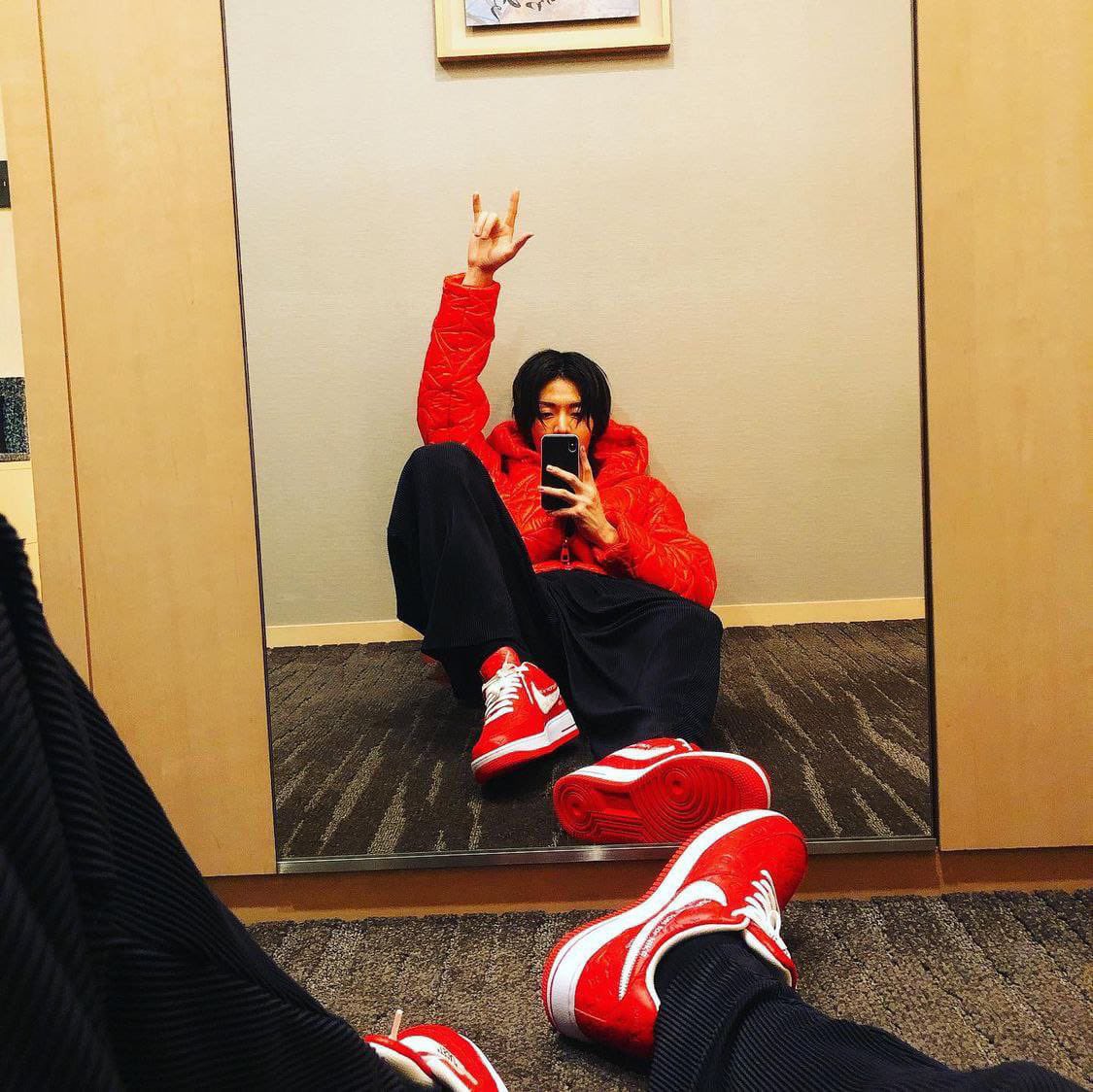 SVNSETAE__'s tweet photo. BUONGIORNO A TUTTX!🥰🥰
Se potete rispondere, Yuta vi augura uno splendido venerdì!🤍🤍

Io dico buongiorno ma in realtà sono morta e sepolta anche oggi.🧎🏻‍♀️🧎🏻‍♀️🧎🏻‍♀️🧎🏻‍♀️ https://t.co/R0A8RxIZEn