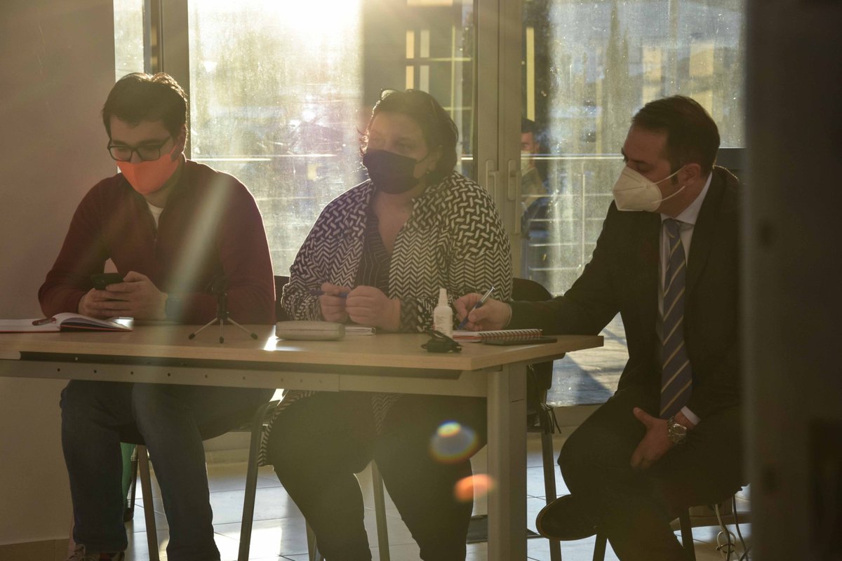 start1_up's tweet photo. 4/4 ✅

Nakon tri dana intenzivnog rada na svojim idejama, uz pomoć mentora, učesnici Start1Up-a, prezentovali su iste pred stručnim žirijem.
#experience
#entrepreneurship #startups #business #investment #preacceleration #education #entrepreneurialeducation #ideas #execution https://t.co/4PnrxUxOG0