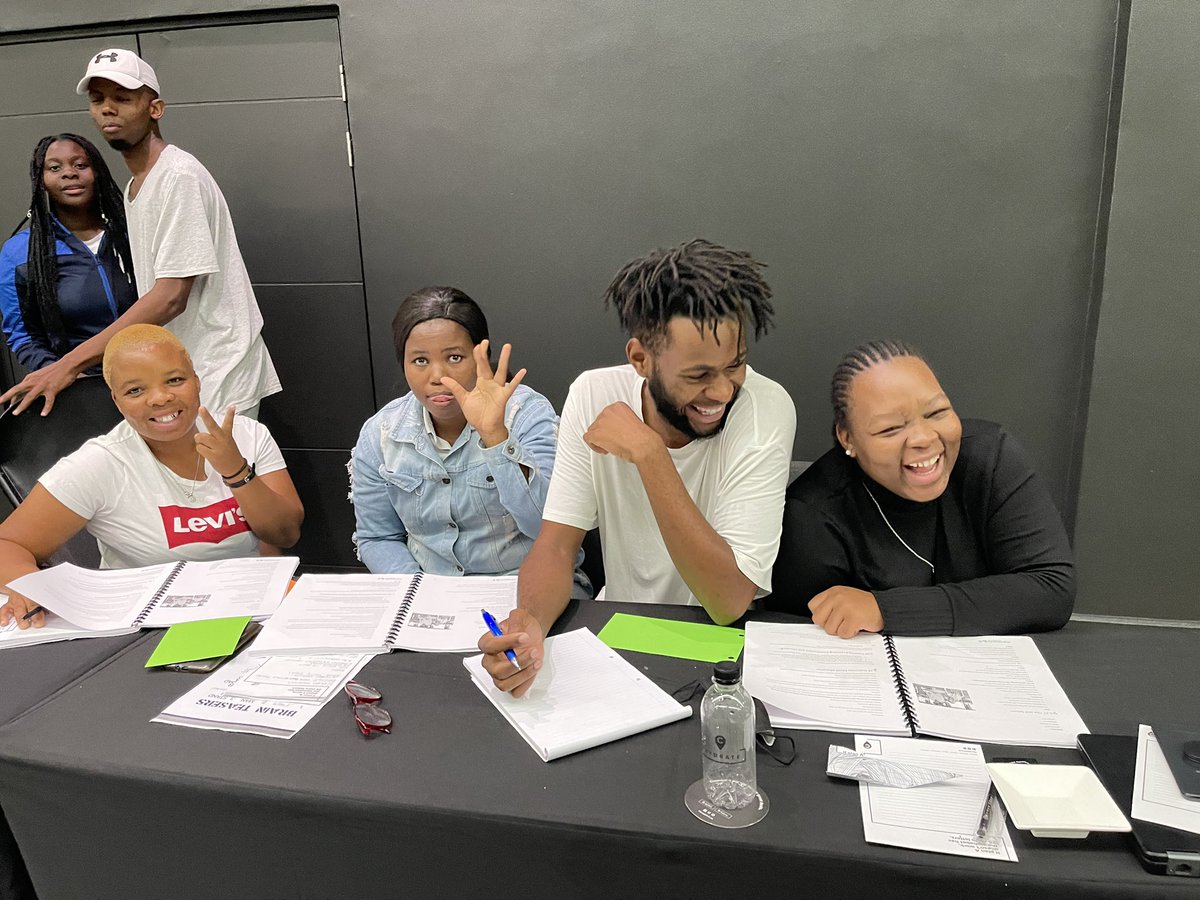 social_coding's tweet image. Last day for cohort 2022! Reflecting on the 2030 Agenda & looking ahead to the next 15 years, there is no question that the youth can leverage technology to deliver on our shared responsibility to put an end to poverty, leave no one behind, & create a world of dignity for all.