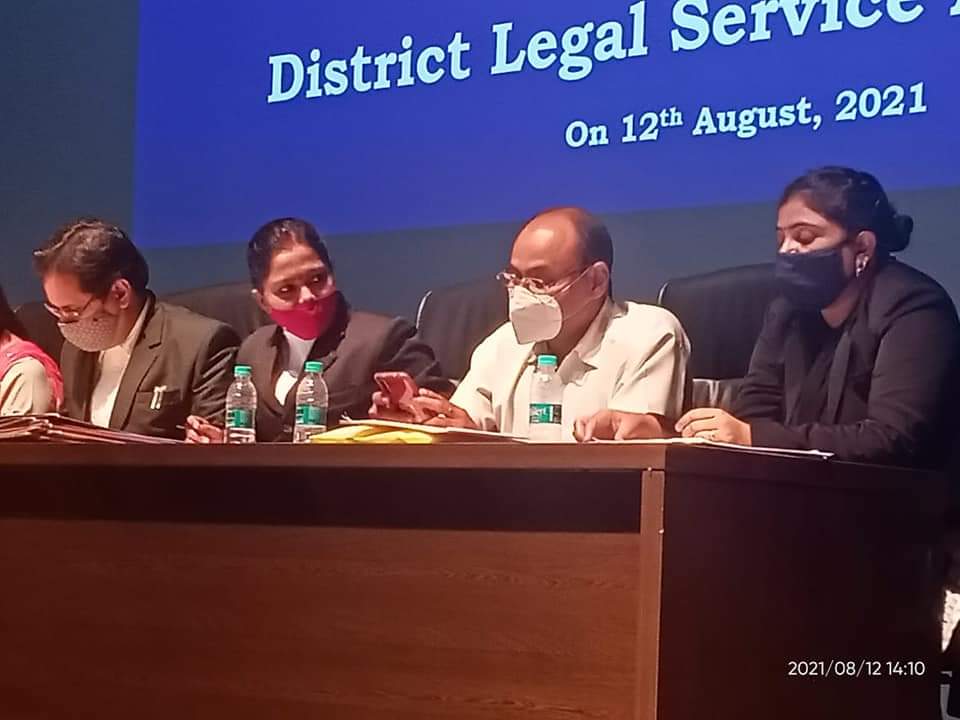 BiharLegal's tweet photo. On 12/08/2021, National Commission for Women organised a public hearing at Sardar Patel Bhawan, Patna. An application given by the Bihar Legal Network to the National Commission for Women to provide justice to the victim of the Aadharpur mob lynching case. #Justice #legal #women https://t.co/EF4ngKZeV5