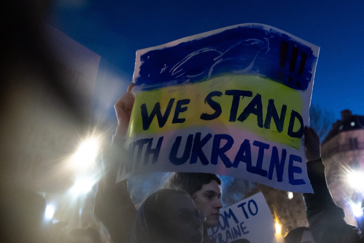 icibearnbigorre's tweet photo. #Ukraine : France Bleu Béarn Bigorre cherche des témoignages d'Ukrainiens et de Russes vivant en Béarn et en Bigorre. Contactez-nous en mp ! 
#UkraineInvasion #UkraineRussie https://t.co/eqOncgUa4X