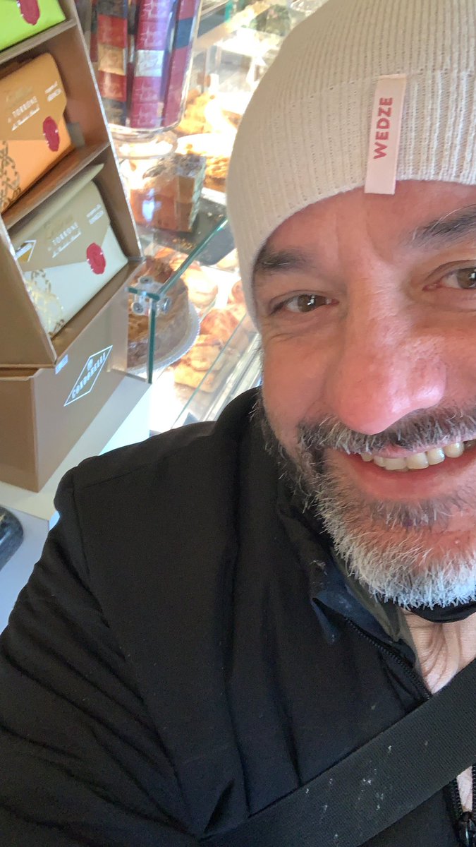 Grazian86869316's tweet photo. Buongiorno amici, continuo a pensare che forse la mia strada sia nel porno, ma come… c’è qualcuno che può farmi da tutor!!! Sono un giovane zietto insperto!!! #ziozianosingle #ziozianolookaround #terredisiena #myprofession #hardactor https://t.co/w358yPDVE6