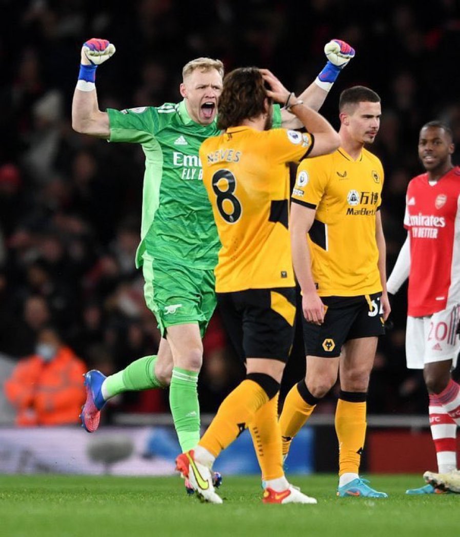 vidalfitness's tweet photo. “I didn’t see Arsenal celebrating like this in the past 10 years- it was like they won the league” #Neves
Well this aged well 🤣
#Arsenal #ARSWOV https://t.co/zmVXTZ6JaD