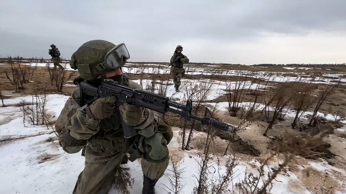 tv2newsdk's tweet photo. Mens alles øjne var på Ukraine, har Rusland også været ved at overtage et andet naboland https://t.co/D1Sf9GRIub https://t.co/yYRDd0gKxt