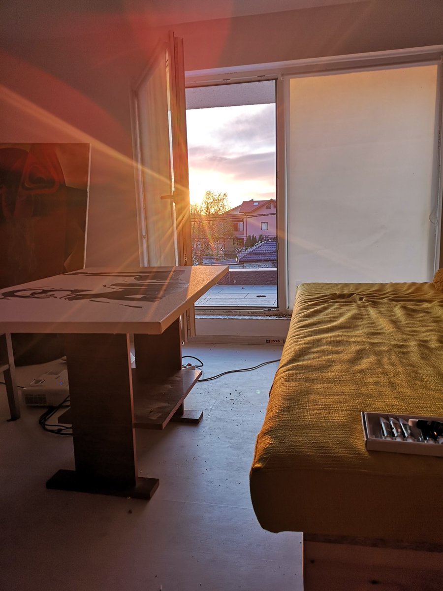 beatricelinart's tweet photo. Best time to paint is at Golden hour! The Light is just amazing 😍

#painting #art #goldenhour #sunset #ArtistOnTwitter #acrylicpainting #oilpainting #WIP https://t.co/gQ5J8b96MC