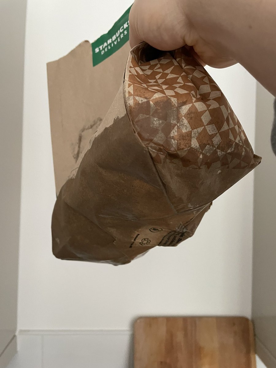 RhysPhipps's tweet photo. @JustEatUK my order arrived like this&amp; the driver refused to take it back. I’ve now emailed customer services and was offered a £4 credit to my account despite the order totalling over £14 and now they’re not responding. Can anyone help? https://t.co/4yPlUdQySm