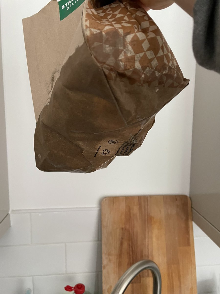 RhysPhipps's tweet photo. @JustEatUK my order arrived like this&amp; the driver refused to take it back. I’ve now emailed customer services and was offered a £4 credit to my account despite the order totalling over £14 and now they’re not responding. Can anyone help? https://t.co/4yPlUdQySm