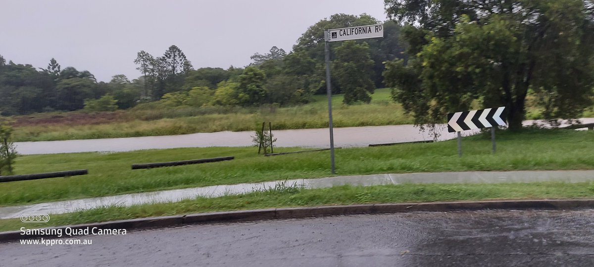 rainaashutosh's tweet photo. A river already has taken shape from the creek, on the corner of #JutlandStreet #CaliforniaRoad in Oxley, Brisbane in #SouthEastQld
And the weather forecast is more rain for next day or two, with flood warnings across the state. https://t.co/fwf5yuJnB2