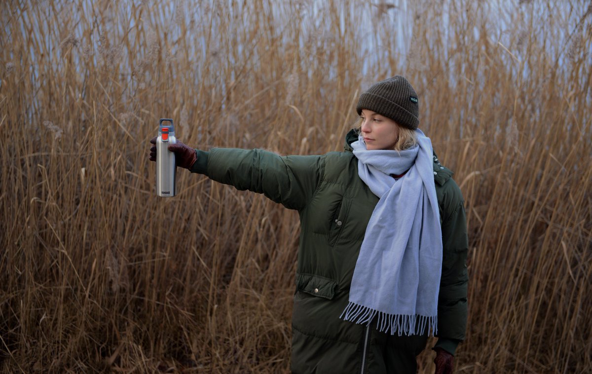 SIGGofficial's tweet photo. Any plans for a weekend getaway? Don't forget to bring your Gemstone thermo bottle along! ✨
#sigg #bottles #zerowaste #drinkingbottles #sigglook #sustainability #staywarm #stainlesssteel https://t.co/NhHlS2ibJk