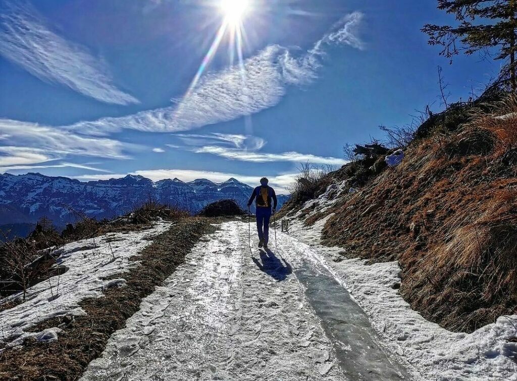 Abbandoniamo la NON -VITA , la vita esageratamente digitalizzata 💻

Torniamo a vivere il REALE ☀️🏔

Noi dell’ Hotel Isolabella ti aspettiamo a #primierosanmartinodicastrozza per respirare e vivere esperienze con e dentro la natura.

Lasciati sorprend… instagr.am/p/CaZRIV4owqT/