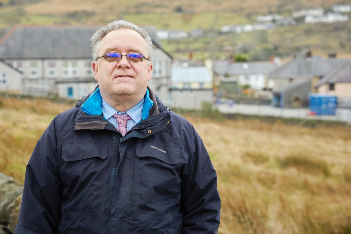 Plaid_Gwynedd's tweet photo. Cynghorydd ward #Deiniolen yn galw am gyfiawnder 💪
"Mae gwaith israddol cynllun #Arbed yn yr ardal wedi gadael pobl â thai damp â llwydni..."
“6⃣ blynedd yn ddiweddarach, a dydyn ni ddim agosach i’r lan. Does dim cefnogaeth wedi dod..."
👀STORI LAWN👉https://t.co/d8262GIpwc https://t.co/QHcp1sEoH3