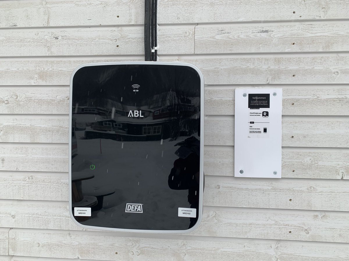 theEVtheory's tweet photo. Disappointing. #cloudcharge does not allow to install the app if you’re out of their supported regions. As Belgian you cannot install the app, and this not use #EVcharger. #roadTrip people be aware. https://t.co/9bISypW08U
