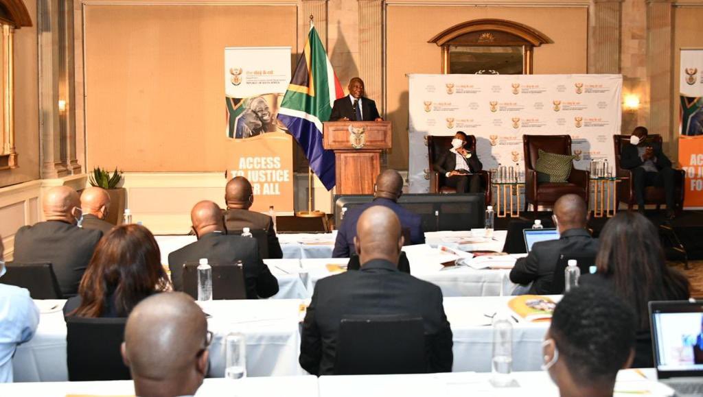 PresidencyZA's tweet photo. Remarks by President @CyrilRamaphosa at a meeting of the inaugural Intergovernmental National Litigation Forum, Sheraton Hotel, Pretoria. https://t.co/9FfRxbfOeQ
#LitigationForum #INLF https://t.co/B5A9lS80Ud