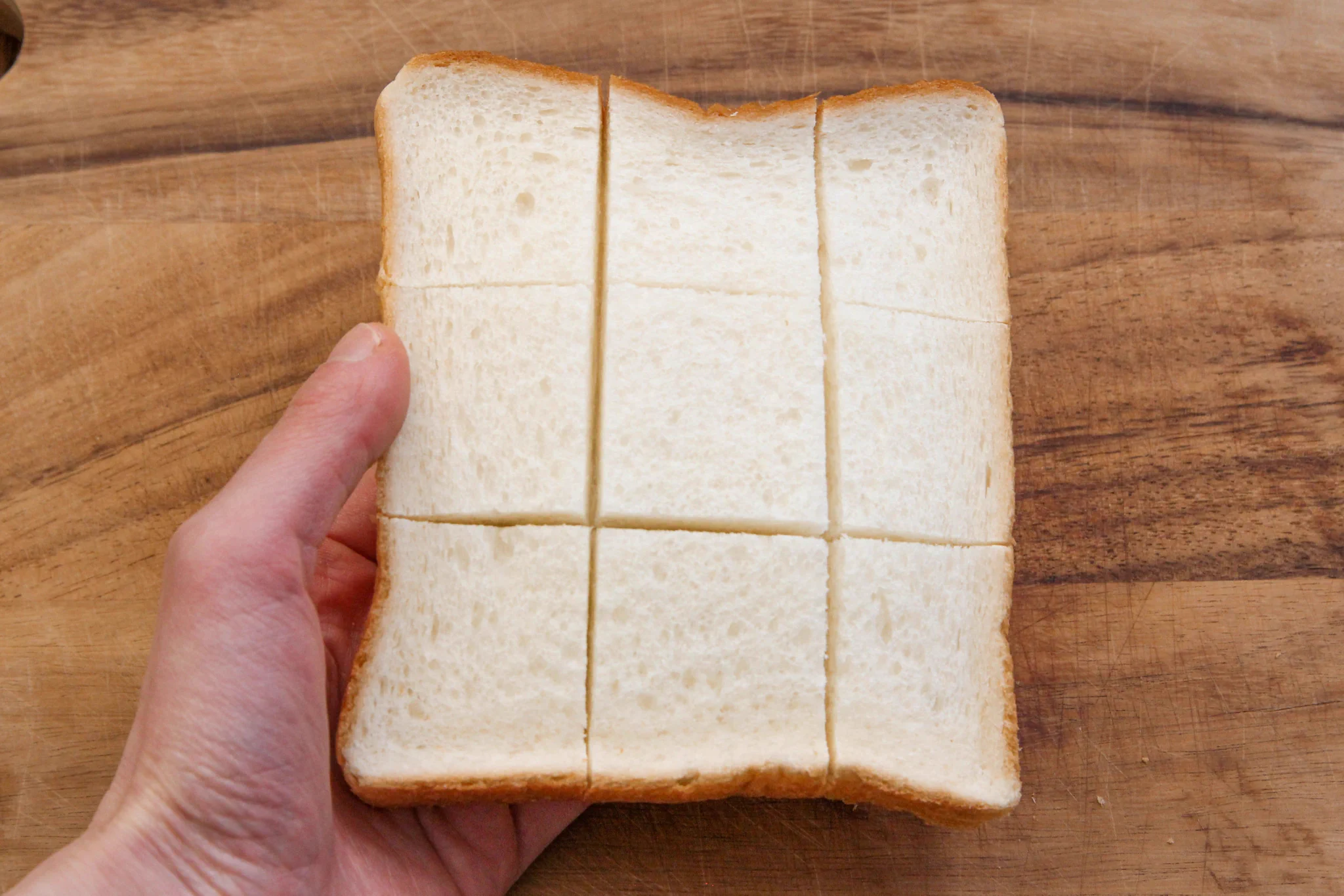 朝食にぴったりそう！にんにくなどを使った、簡単で美味しそうな「トースト」レシピ！