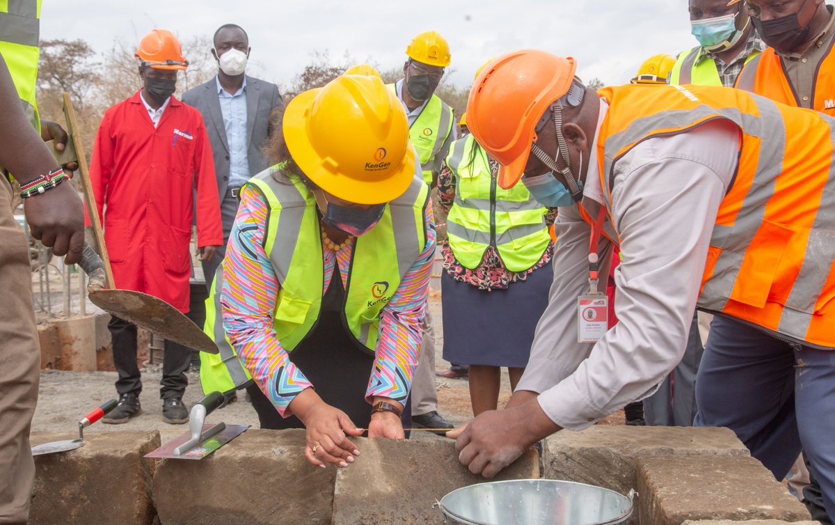 e_omollo's tweet photo. Employees at @KenGenKenya will soon enjoy a Research &amp; Development facility whose construction is ongoing at Upper Tana. It will be a place to carry out trials, tests, experiment &amp; pilot new business in the context of our diversification strategy #KenGenProjects #EnergyChampion https://t.co/L8oQxBLVn1