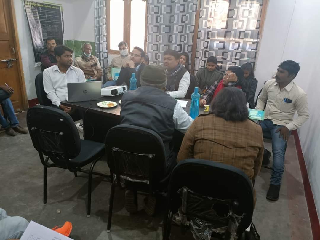 BiharLegal's tweet photo. On 19 December 2021, A district level Advocate meeting was called for introducing the idea and agenda of BIHAR LEGAL NETWORK with New Lawyers Members. For key speaker we have  invited Bihar Legal Network Director Savita Ali. #bihar #patna https://t.co/lcXUxZUnhz