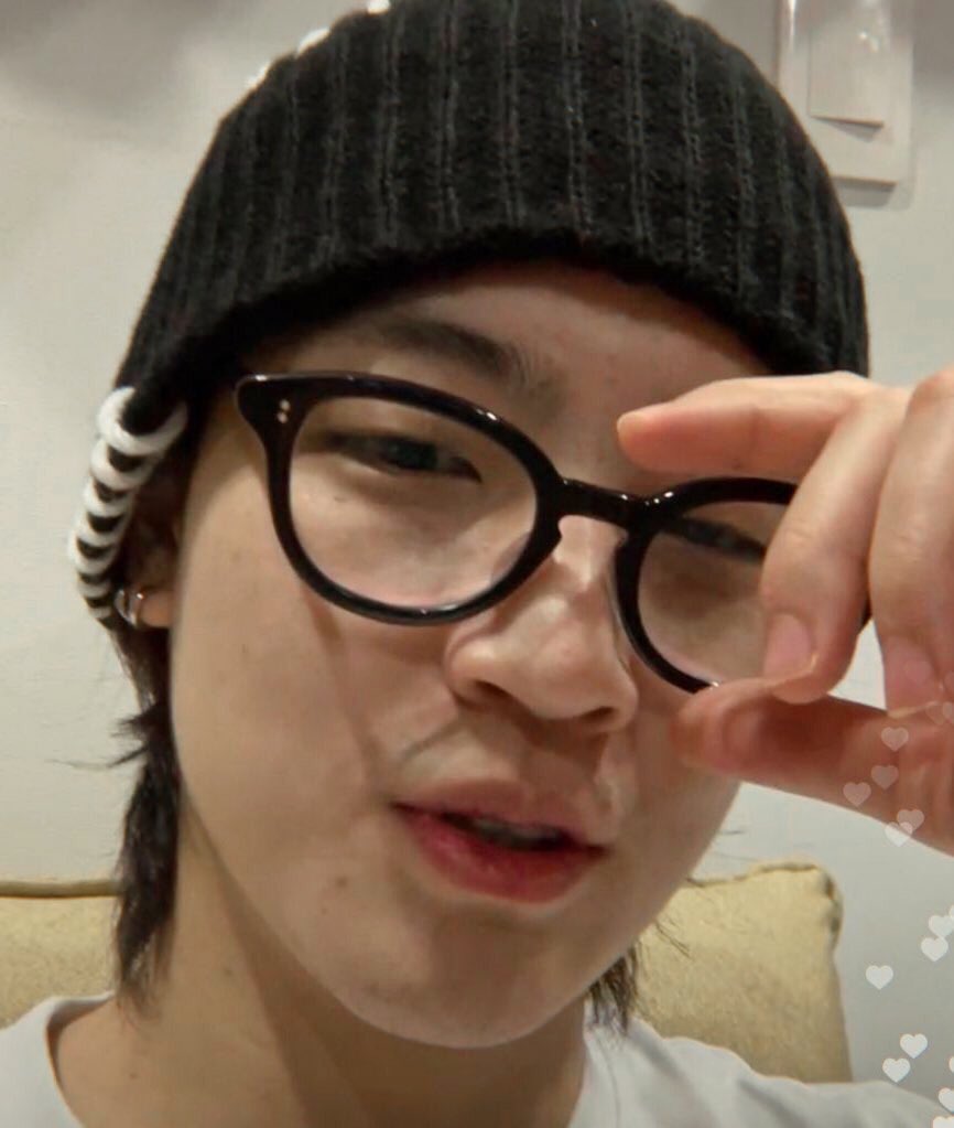 EB0YJAYB's tweet photo. everyone’s dream boy, jay b https://t.co/tpJxBEl8Qq