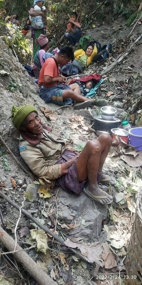 se7en79Neo's tweet photo. All are suffer but we (Myanmar) was no building to safe from bombs and air attack . There more place to run! UN is watching and worrying only. UN protect devils ! #UnitedNations https://t.co/yAsTYuStGE