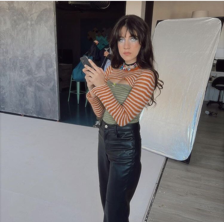 .@danic0stas y #AaronRux se marcan una versión brutal  de #Rumore, de #RaffaellaCarrà para la BSO de #Nasdrovia y hoy son portada en la sesión de viernes pre-carnaval con <a href="/elyellamusic/">ELYELLA</a>, <a href="/rigobandini/">Rigoberta Bandini</a>, <a href="/GinebrasBanda/">GINEBRAS</a>, <a href="/bloodhoundgang/">Bloodhound Gang</a> , <a href="/ChemBros/">The Chemical Brothers</a> y #CeliaCruz 💝🎭

📡 #180GradosR3