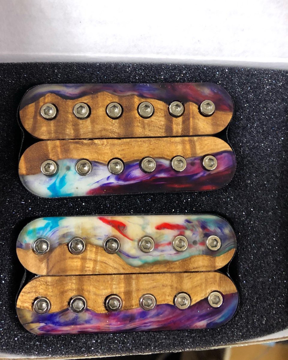 GuitarmoryUSA's tweet photo. A fresh batch of pickups heading out to some incredible players, rise and shine everyone 🔥🔥🔥

#madeinusa #handmade #musicians #RiseAndGrind #guitarmory #espguitars #strandbergguitars #kieselguitars https://t.co/OPTE6j1NB7