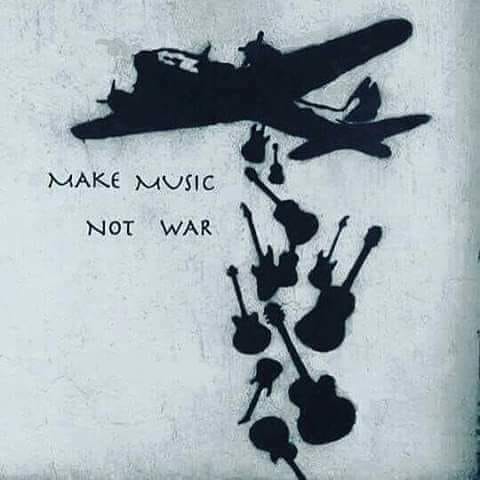 TheZone913's tweet image. 🙏🎸❤️
- D. &amp;amp; J.