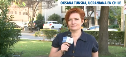 Peineta2018's tweet photo. Hay que decirlo, Oksana Tunkska tiene una paciencia de oro en #ContigoCHV para escuchar al chileno pro-Putin https://t.co/5USne8FnjA