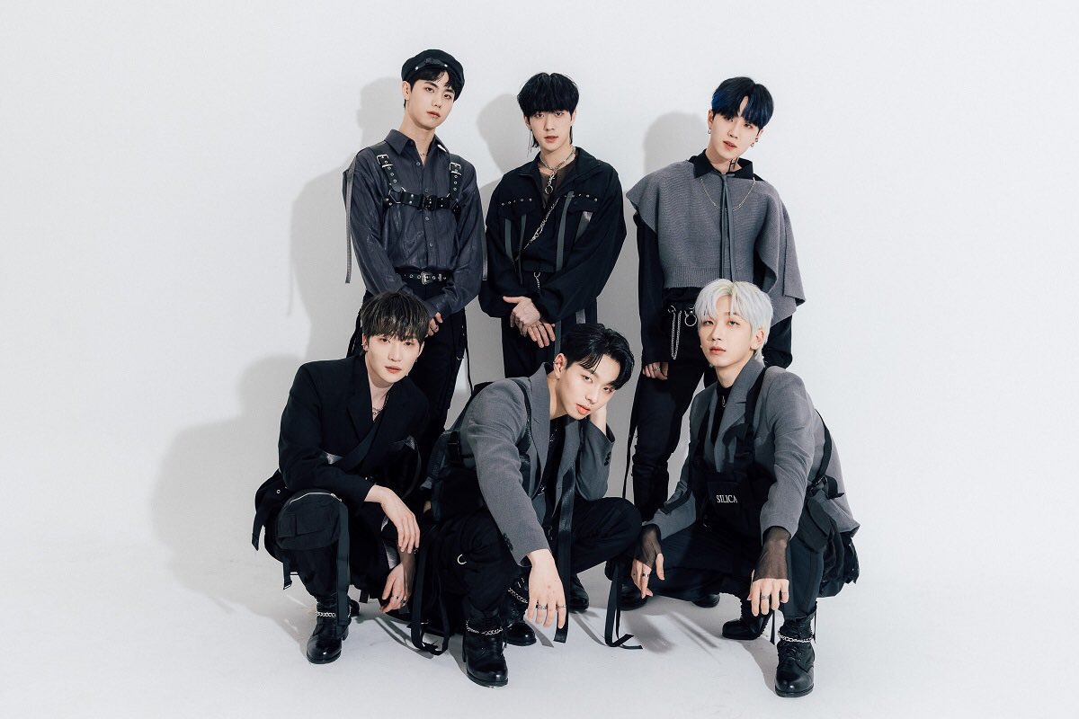 BLACK LEVEL IS HERE 🖤 
#BLACK_LEVEL
#New_Start
#New_Start_부터_우리_함께_달려