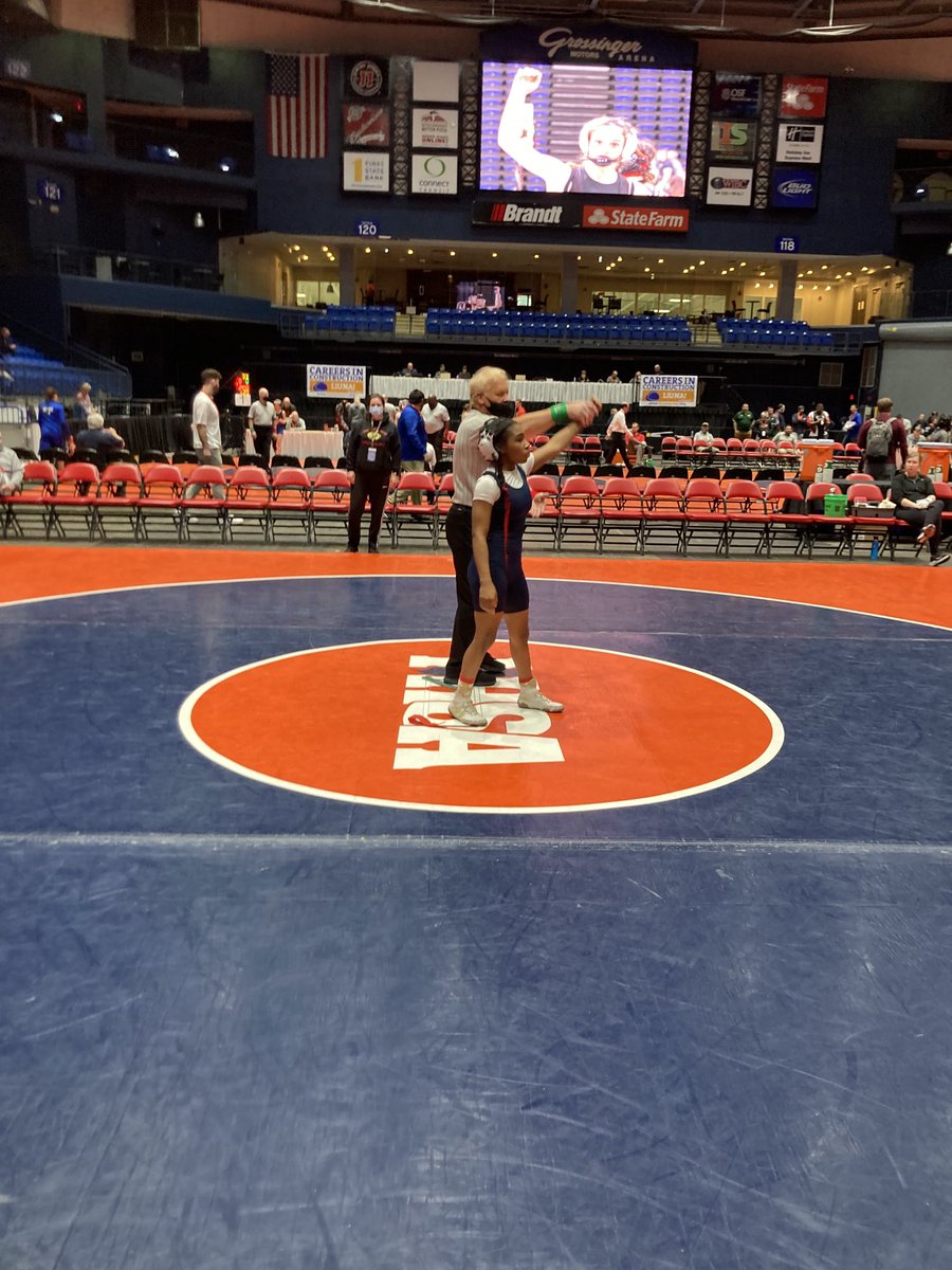 Alexcia Hardin 105 lbs B*East IHSA State Tourney 105 lbs first round 8-2 win.