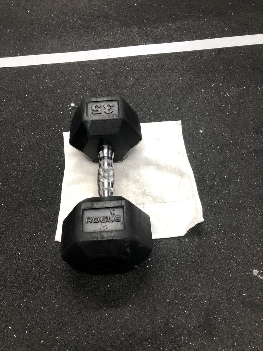 carl_arredondo's tweet photo. Well 22.1 done for @CrossFitGames Open for #adaptiveathlete #mensvision 156 reps in 15 min. Thanks to Adaptive Training Academy Certified Coach Tanya for judging me at @THECrossFitNOLA . White towel used for contrast to help locate dumbbell. #oldandslow ππ¨π»βπ¦― https://t.co/vzI3QxKG2z