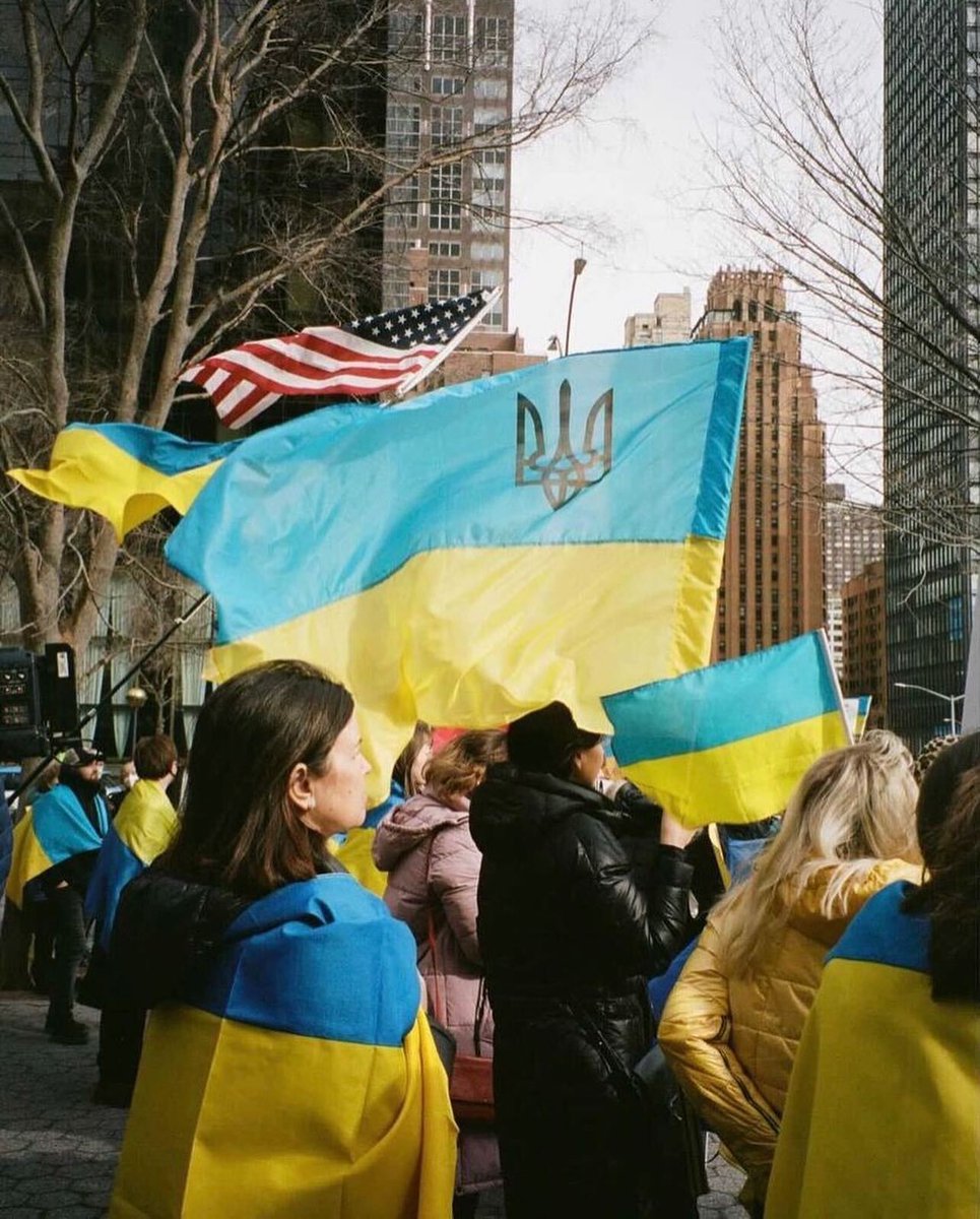 nuclearban's tweet photo. From all around the world the message is one: #StandwithUkraine. 
Russia's invasion is harming the civilian population and Putin's additional threats of nuclear weapons use does nothing but elevate the risk of a humanitarian crisis no one can respond to.

📸:Helga Hitko/Julien H. https://t.co/0vWzxcOJ6b