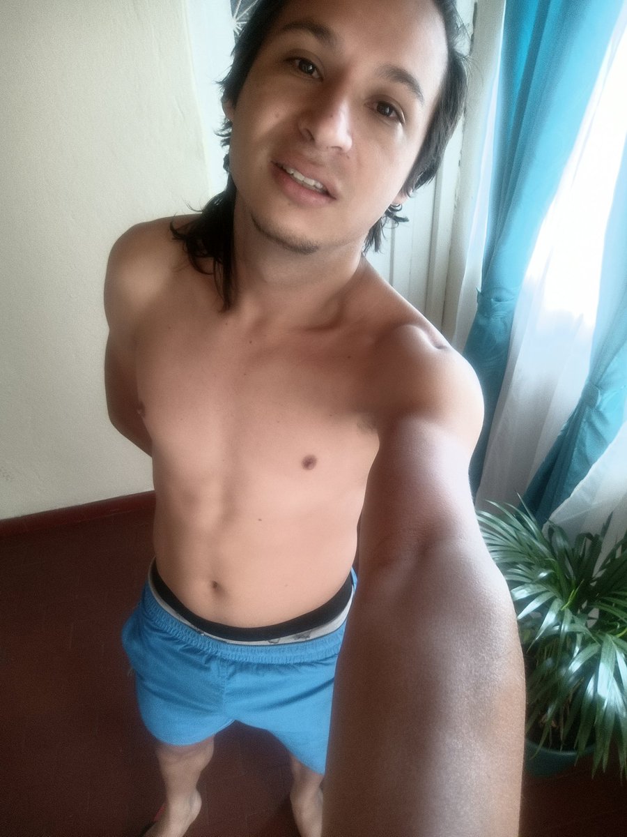 Gochito88's tweet photo. Descansando #bogotagay #subarubi #subarincon #felizviernes https://t.co/DzG1W3KfcC