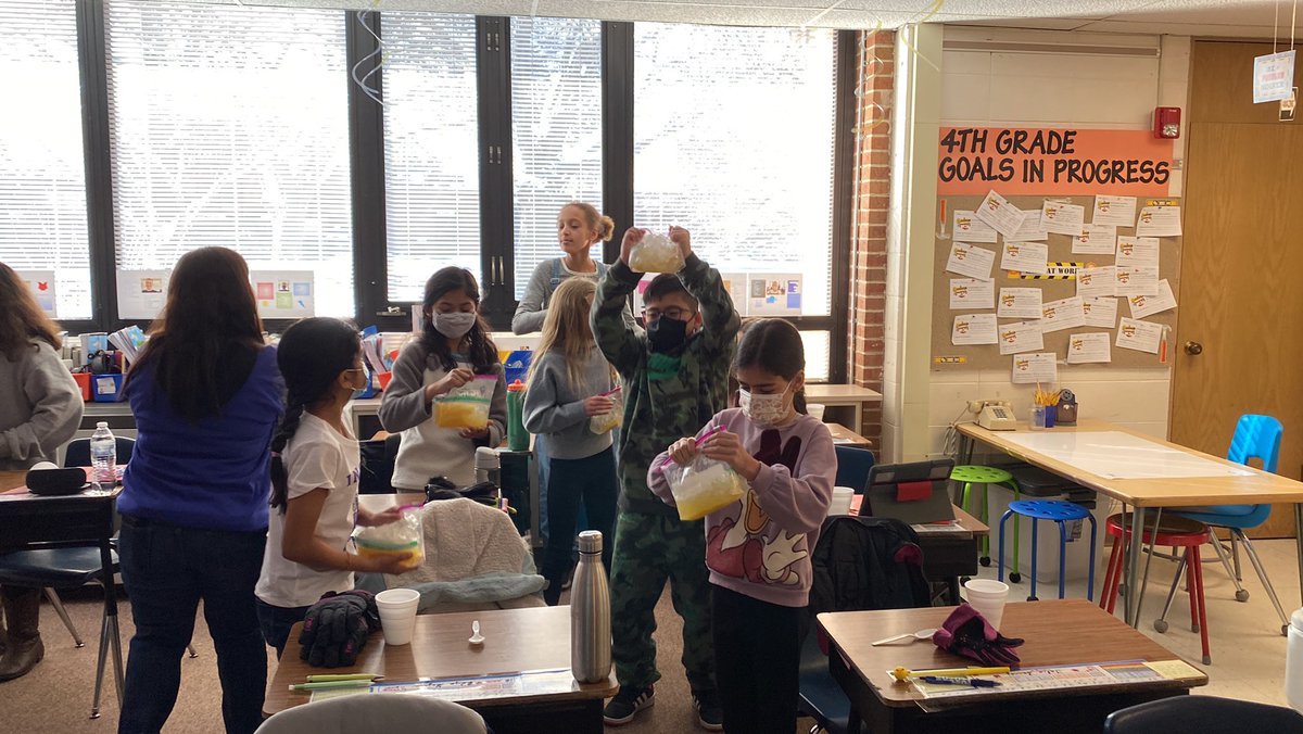 MrsChangGrove's tweet photo. Our Week 3 Family Reading Program reward was making sorbet and watching a short video about kids &amp; food! So much yum &amp; fun! #FamilyReadingProgram #MakingSorbet @GroveAve220 https://t.co/X3VeZegHrF
