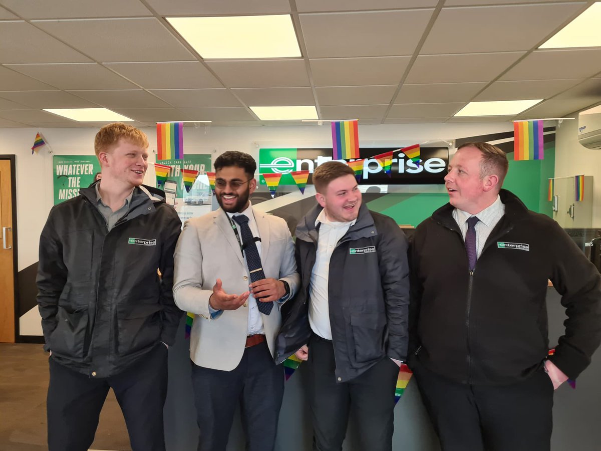 Huge congratulations to #EnterpriseBanbury for being 270 days accident free!! #safedriving #U2United 🚘🚐🚙🚗