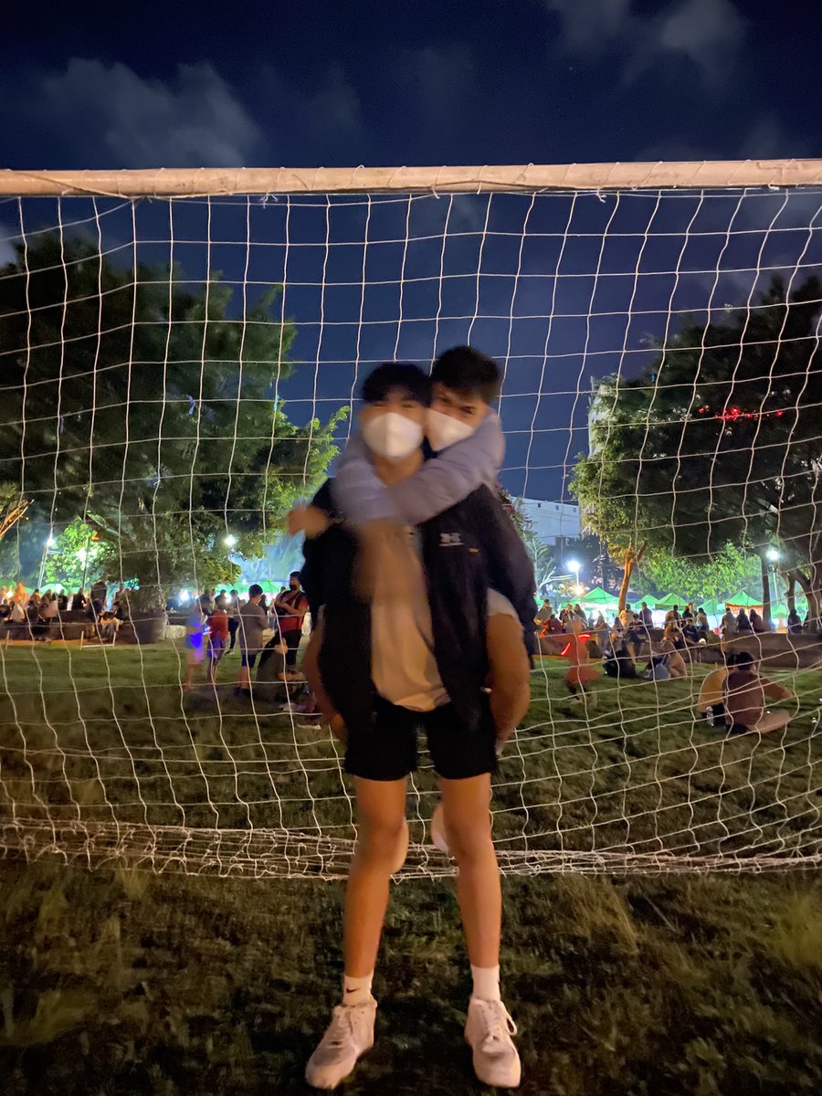 janjanmic's tweet photo. Just put your arms around me and I’m home. https://t.co/I3EmGslLGV