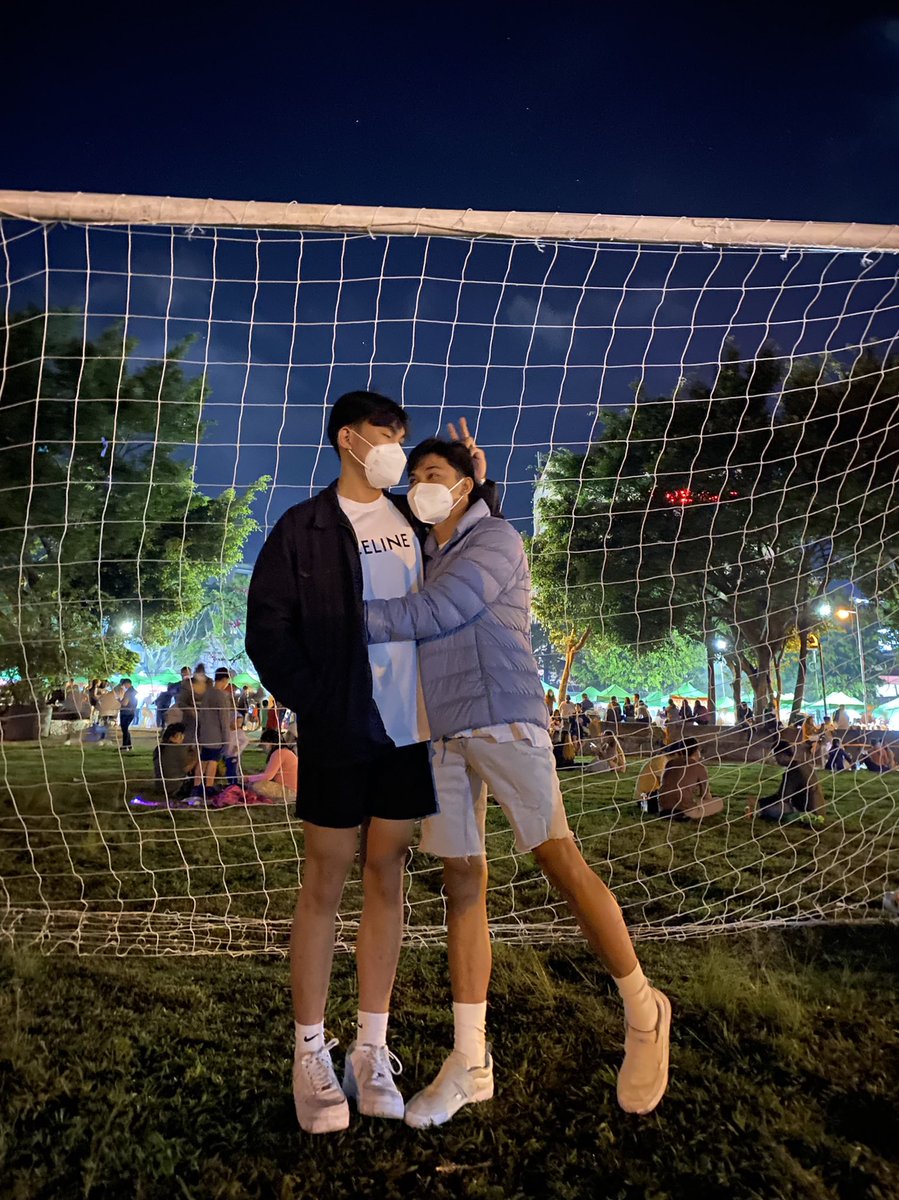 janjanmic's tweet photo. Just put your arms around me and I’m home. https://t.co/I3EmGslLGV