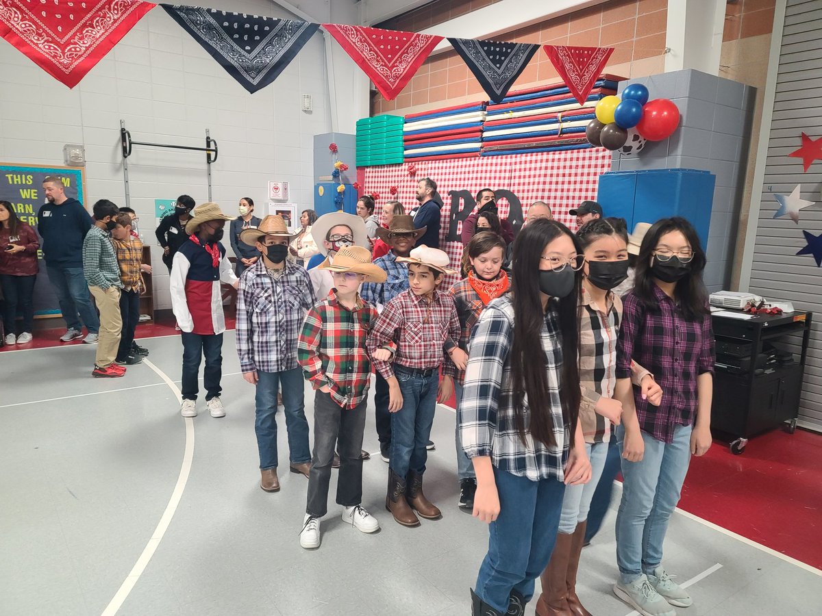 Rafeek_Klein's tweet photo. Cotton Eyed Joe Part 2! @Rafeek_kuehnle @KuehnleKISD https://t.co/radjvUJVeH