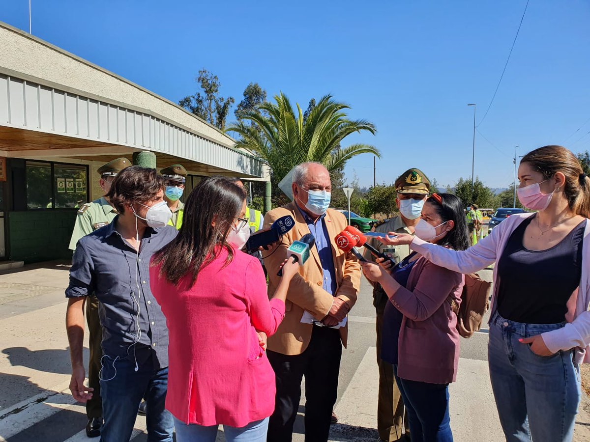 Autoridades realizan el llamado a tener una vuelta segura tras el fin de vacaciones de verano☀️. 
➡️ Este domingo 27 de febrero, entre las 08:00 y 12:00 horas, se habilitará "peaje a luca" para vehículos livianos en sentido poniente-oriente en peaje de Lo Prado y Zapata.