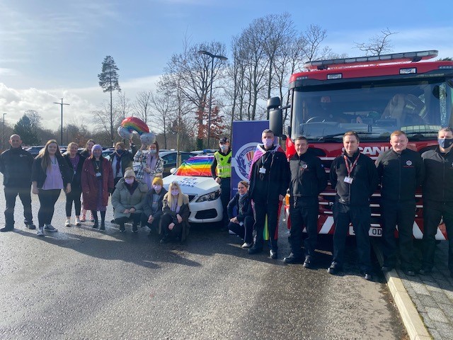 Ayr_Academy2016's tweet photo. Ayr Academy celebrated #purplefriday today to help raise funds for @LGBTYS. Pupils were encouraged to wear purple and buy yummy cakes from the bake sale! Later in the day the @AyrLGBTQ committee took part in the Pass the Torch Relay 😊 🏳️‍🌈🏳️‍⚧️Well done to everyone involved! #respect https://t.co/5SKs33h8if