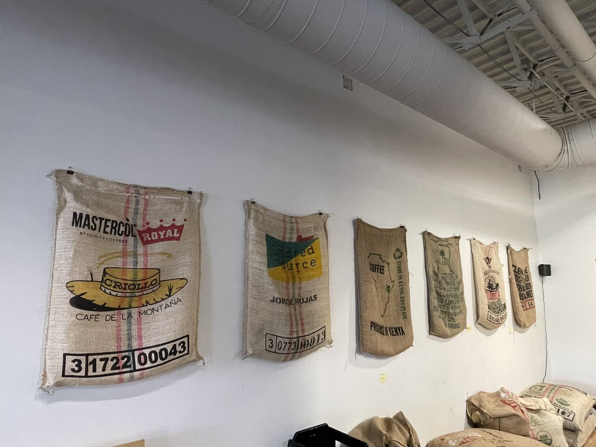 _brbcoffeebreak's tweet image. @LemmaCoffee located in Carrollton, Texas. Great spot to chill,relax and get great coffee. My fav is a double shot espresso to start the day!! BTW good morning!