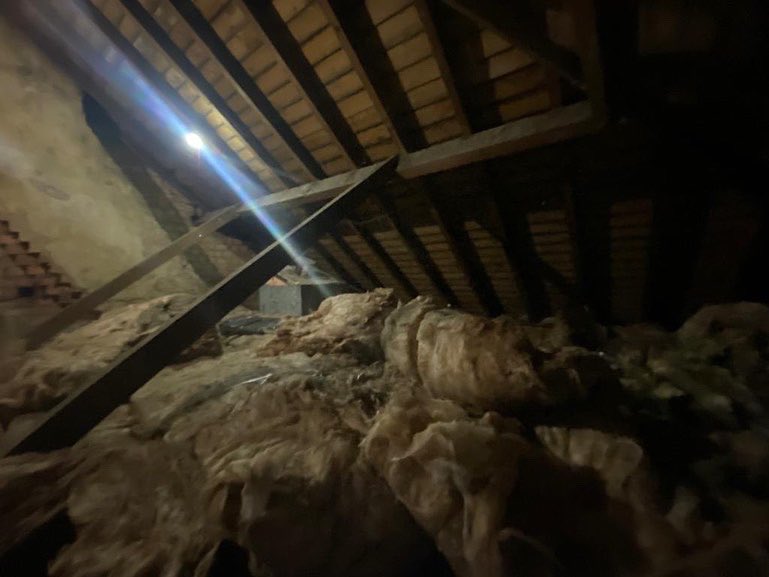 loftladderpros's tweet image. Can your dark and dingy loft space be transformed in a day?
The answer is YES, Mr Reid's loft in Hitchin had a c.325 sqft raised loft boarding, 4 led lights &amp;amp; a deluxe wood loft ladder.
Call us on 0808 301 9548.
homecountiesloftladders.co.uk
#lofttransformation #loftboarding