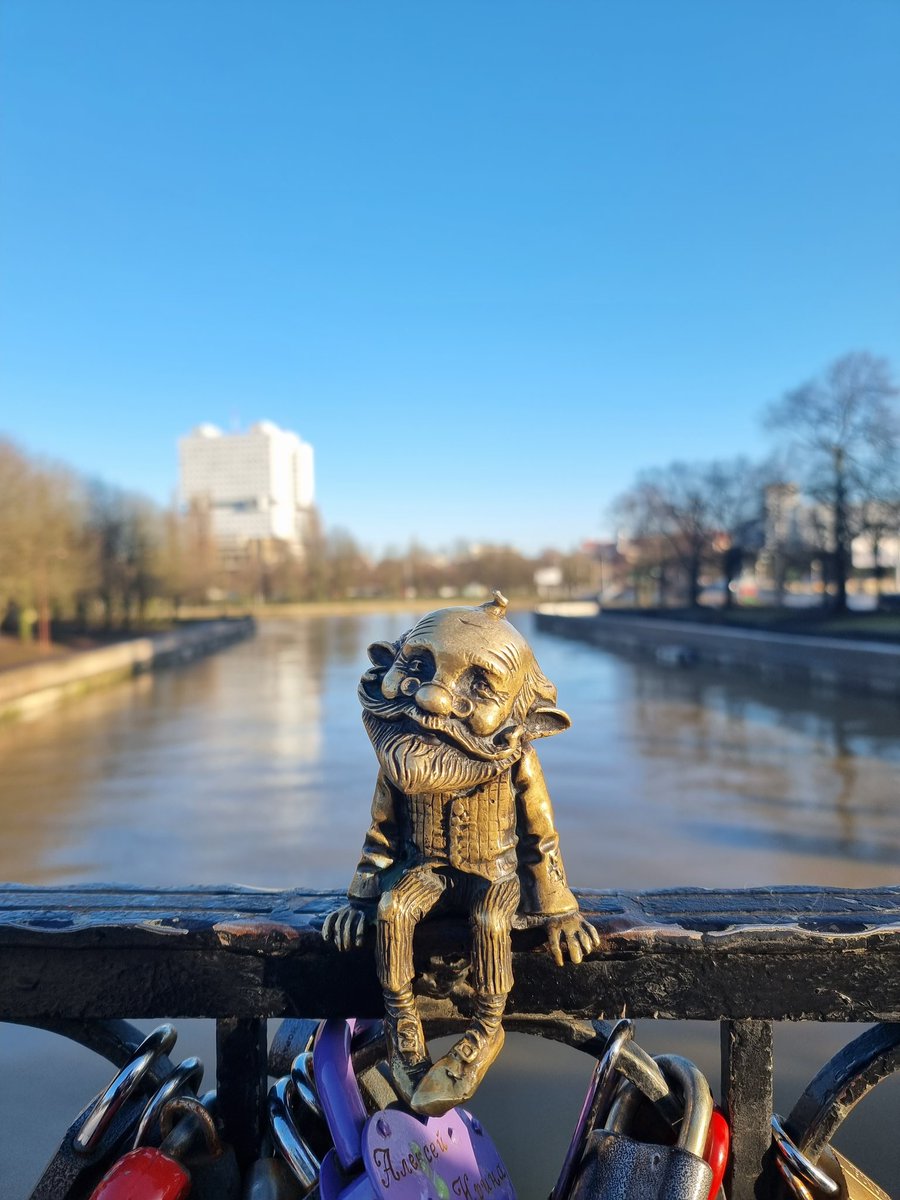 Учитель печальных классов tweet media