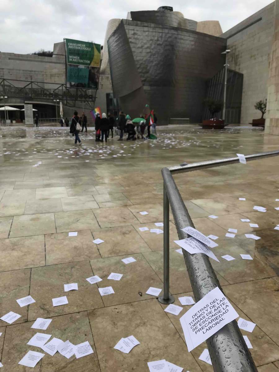 Este fin de semana termina una gran exposición que pone en valor la obra de mujeres, eso sí, en el museo cuyo personal de limpieza manifiesta estar muy precarizado guggenheim-bilbao.eus/exposiciones/m…