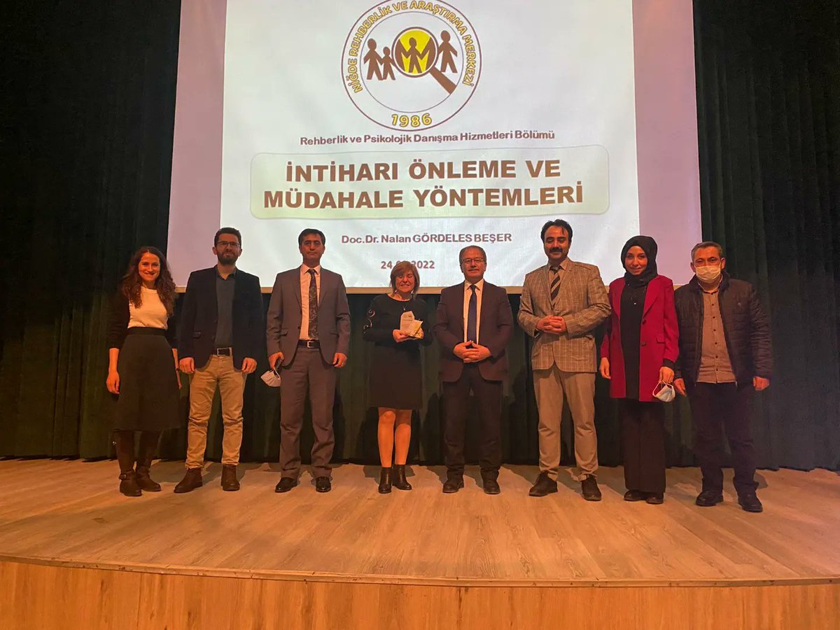 nigderam's tweet photo. Sayın İl Müdürü @nigdeilmem @hiyasar ve Şube Müdürü @ercatim51'ın katılımlarıyla düzenlediğimiz eğitimde Doçent Dr Nalan GÖRDELES BEŞER (@NalanBeser) ilimizde görev yapan rehber öğretmen/psikolojik danışmanlara "İNTİHARI ONLEME VE MÜDAHALE YÖNTEMLERİ"konferansı gerçekleştirdi. https://t.co/KCVqOLDCiS