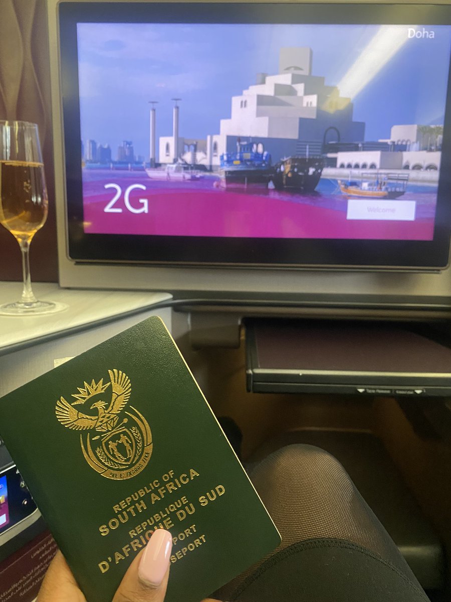 violet_yah's tweet photo. @qatarairways stays winning!!! Beke le beke le beke!!!🤞🏾 https://t.co/fBcKc5EPOr