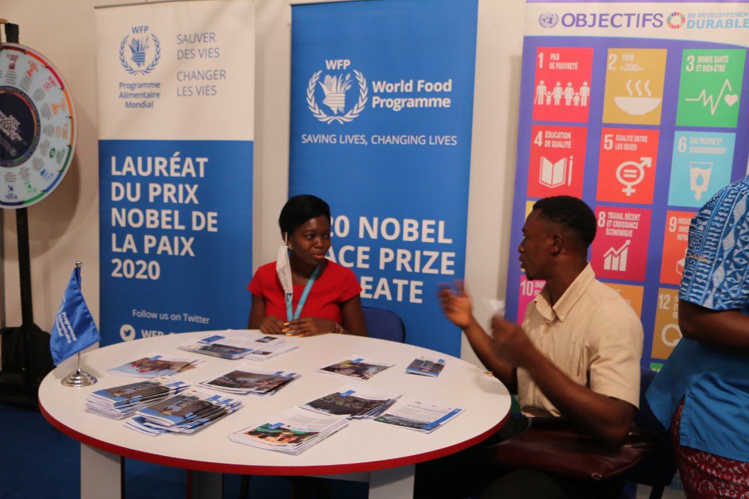WFP_Cameroon's tweet photo. #Cameroon 🇨🇲 

Vous voulez en savoir plus sur le PAM et ce qu'il faut faire pour nous rejoindre ? Visitez notre stand à PROMOTE

Ça a déjà commencé !!

Les jeunes s'engagent avec #WFP

#JoinUs
#SavingLives
#ChangingLives https://t.co/cn9c3fKBtD